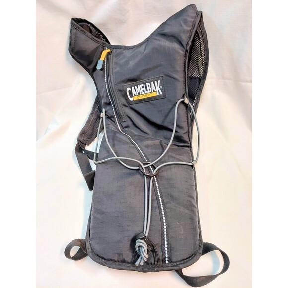 Camelbak Classic Hydration Pack Black with Omega Reservoir 100oz 3L - Picture 1 of 3